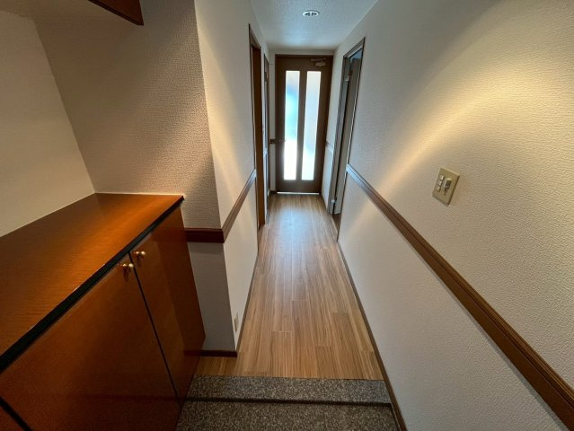 アンピール県庁駅前の玄関