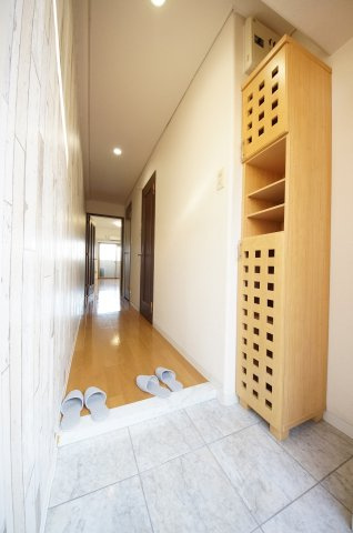 朝日プラザ岡山サウスフロント412号室の玄関
