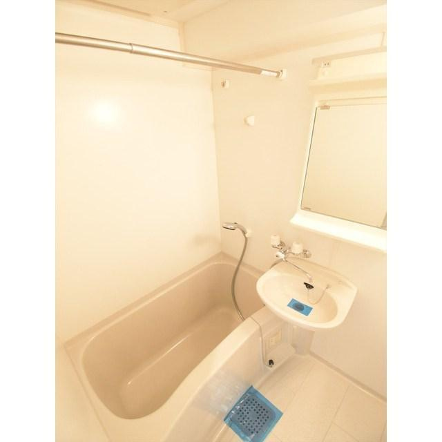 ガーラプレイス八幡山壱番館の浴室