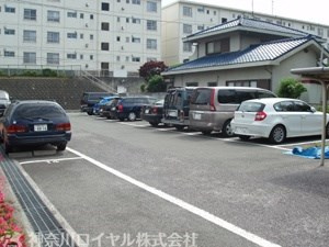 【駐車場】