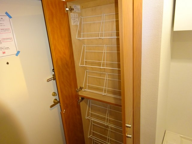 カラコレス篠崎の収納