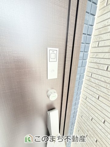 ブルーミングガーデン宇都宮市平松本町のその他|同社施工物件の写真です。※建具やフローリング、その他仕様が違う場合がございます。