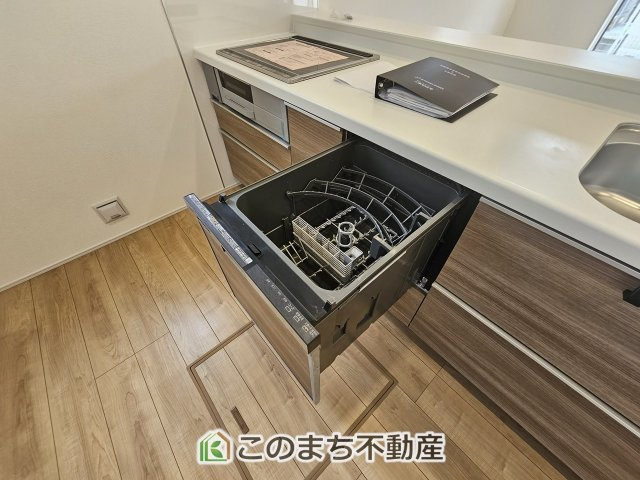 ブルーミングガーデン宇都宮市平松本町のキッチン|同社施工物件の写真です。※建具やフローリング、その他仕様が違う場合がございます。