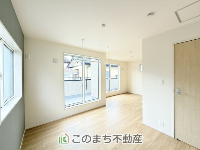 ブルーミングガーデン宇都宮市平松本町の洋室|南向きで陽当たりの良い洋室♪風通しもよく快適です☆