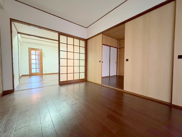 新大阪末広第一ハイツの居間・リビング