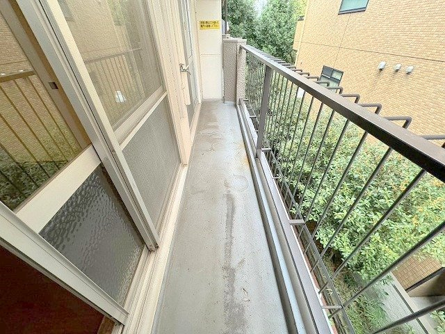 新大阪末広第一ハイツのバルコニー
