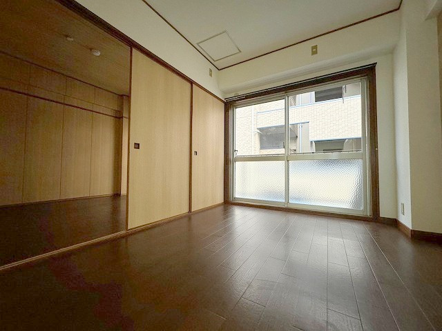 新大阪末広第一ハイツの居間・リビング