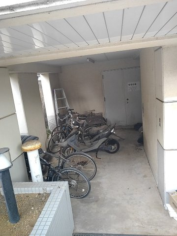 ラ・クール東金の駐輪場