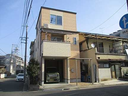広島市西区大宮２丁目の中古一戸建の前面道路含む現地写真