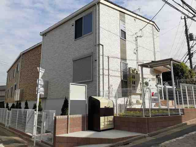 グリーンエミモ