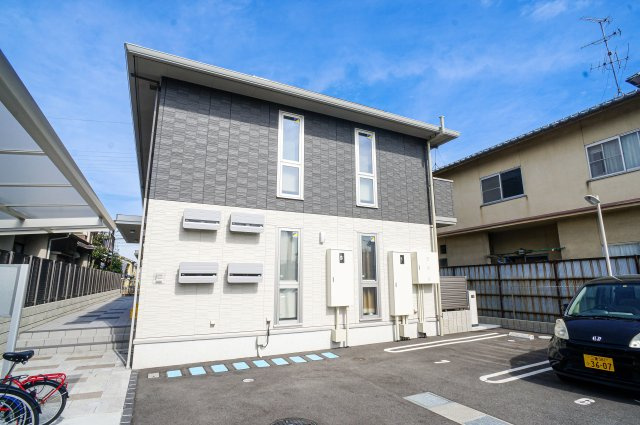 メゾンポワール大和八木