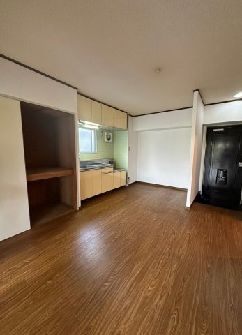 プレリュード篠栗Iの居間・リビング|※203号室の写真になります。