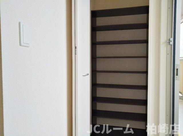 柏崎市田中のアパートの収納|写真は同建物の別のお部屋の参考写真です