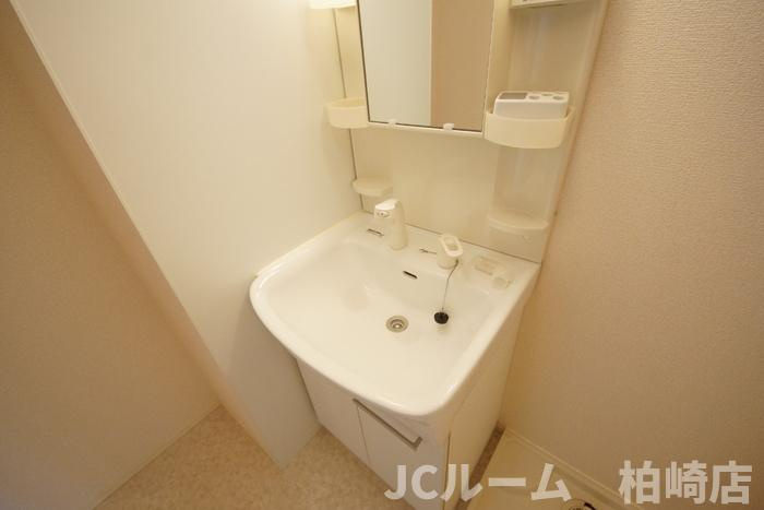 柏崎市田中のアパートの洗面所|写真は同建物の別のお部屋の参考写真です
