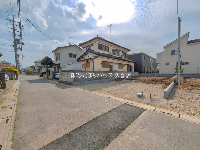 幸手市東４丁目　新築一戸建て　02　リーブルガーデンの前面道路含む現地写真|2026/04/14　撮影
