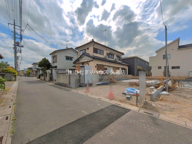 幸手市東４丁目　新築一戸建て　02　リーブルガーデンの前面道路含む現地写真|2026/05/07　撮影