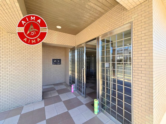 アムール和白駅|きれいに管理された外エントランスです。