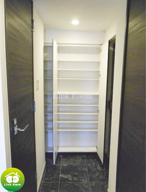 アルテシモ レジウスの玄関