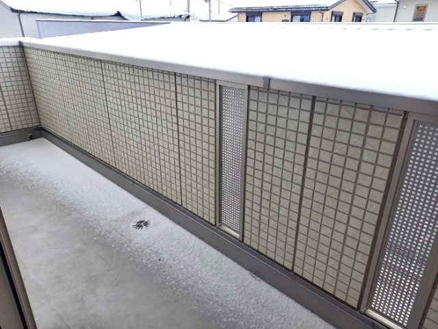 オーベル向中野　Ｂのバルコニー