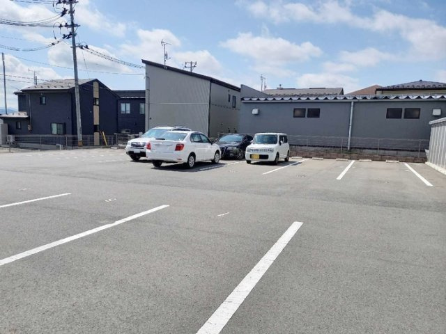 オーベル向中野　Ｂの駐車場