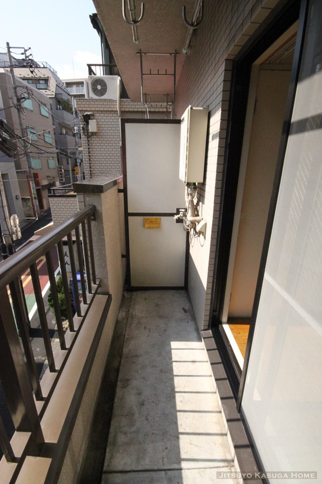 【バルコニー】