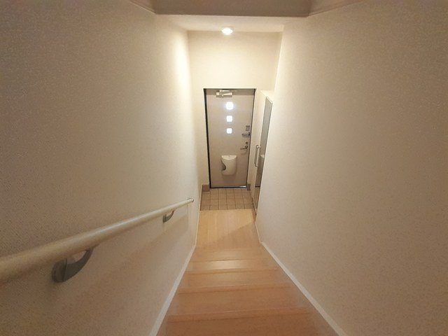 レジデンスひかりの玄関|収納もある玄関です