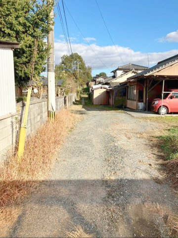 嘉麻市鴨生　土地の前面道路含む現地写真|北西側の道路の様子です！（幅員約3ｍ）