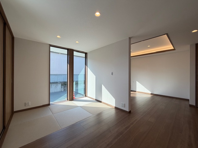 橿原市東坊城町　新築(全7区画）7号地 モデルハウスの和室|リビング続きに和室があり、ちょっとした休憩スペースに(^^)/