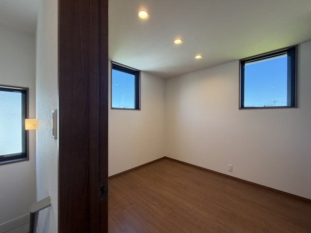 橿原市東坊城町　新築(全7区画）7号地 モデルハウスの収納|ファミリークローク♪洗面室横のファミリークロークで家事効率アップ(^^)/