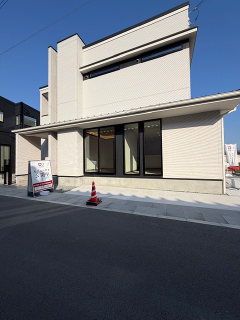 橿原市東坊城町　新築(全7区画）7号地 モデルハウスの外観|★『坊城』駅徒歩７分と駅近★スーパーやドラックストア徒歩２分程