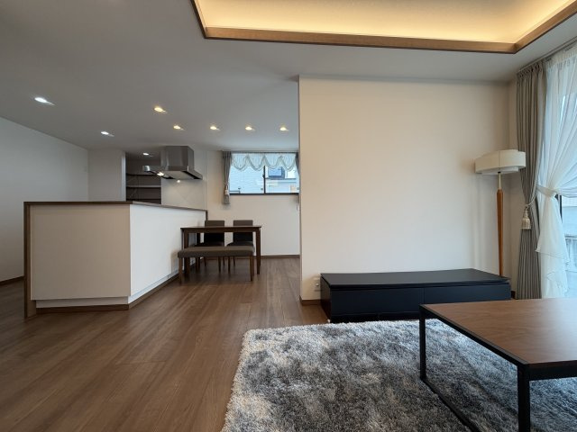 橿原市東坊城町　新築(全7区画）7号地 モデルハウスの居間・リビング
