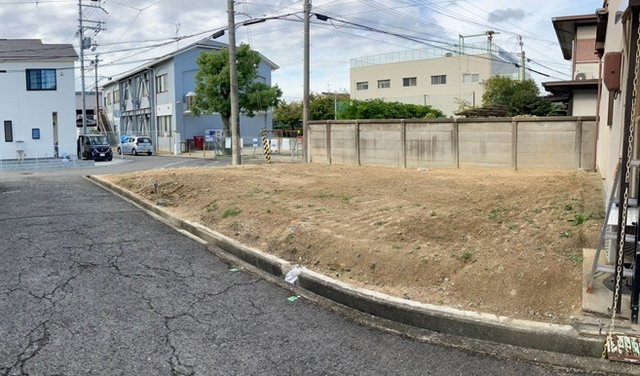リーブルガーデンS 岸和田市加守町2丁目2期の前面道路含む現地写真