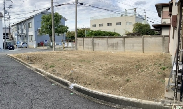 リーブルガーデンS 岸和田市加守町2丁目2期の前面道路含む現地写真