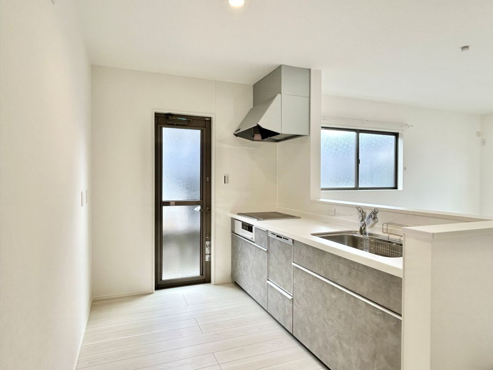 高知市鴨部⑧　新築一戸建てのキッチン|※施行事例です。実際とは異なります