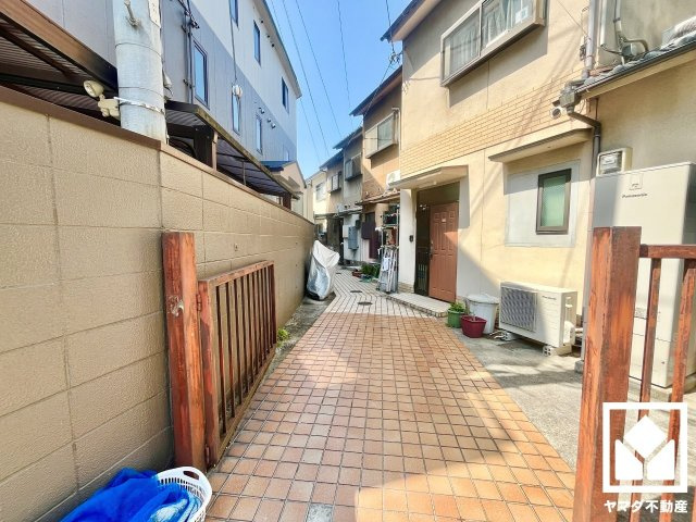 伏見区西柳町の前面道路含む現地写真