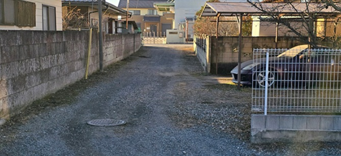 宇都宮市下平出町　戸建の前面道路含む現地写真|西側通路