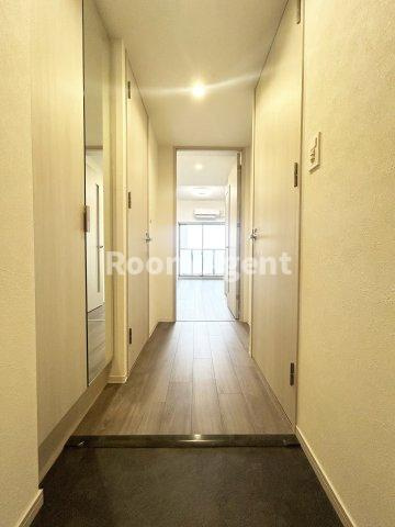 プレサンス名古屋菊井セルカの玄関