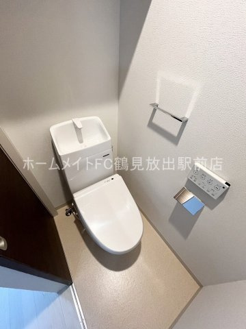 大阪市鶴見区今津中１丁目のハイツのトイレ