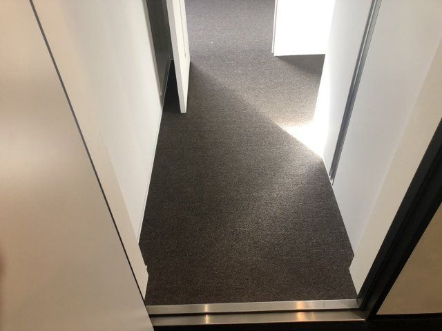 プレシア千葉中央の玄関