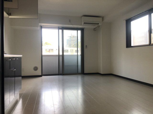 プレシア千葉中央の居間・リビング