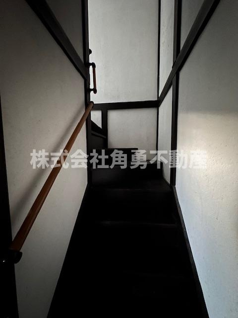 熱海市伊豆山　中古一戸建てのその他|階段