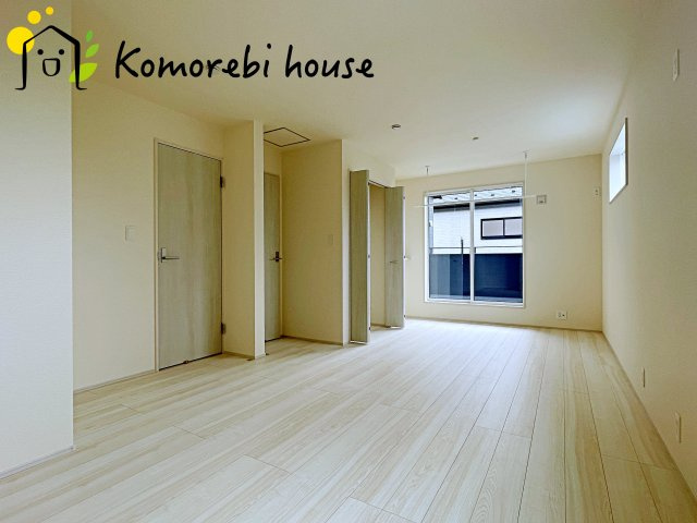 上尾市上　12期　新築一戸建て　ブルーミングガーデン　01の洋室|明るい洋室です