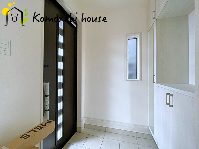 上尾市上　12期　新築一戸建て　ブルーミングガーデン　01の玄関|毎日通る玄関はこちらです