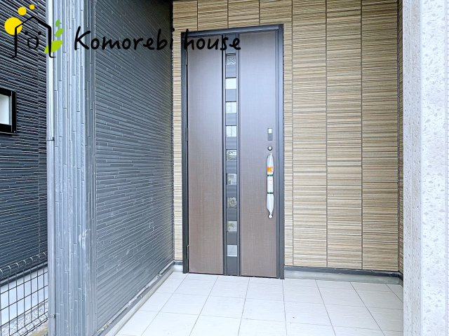 上尾市上　12期　新築一戸建て　ブルーミングガーデン　01の玄関|きれいな玄関です