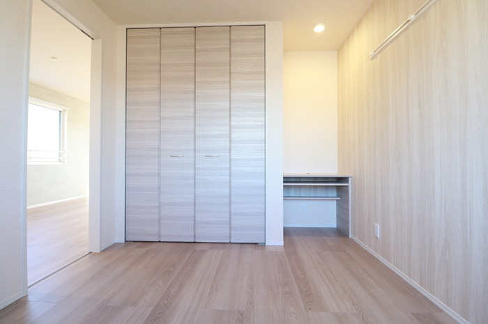 Frais Parfum(ﾌﾚ ﾊﾟﾙﾌｧﾝ)の洋室|洋室