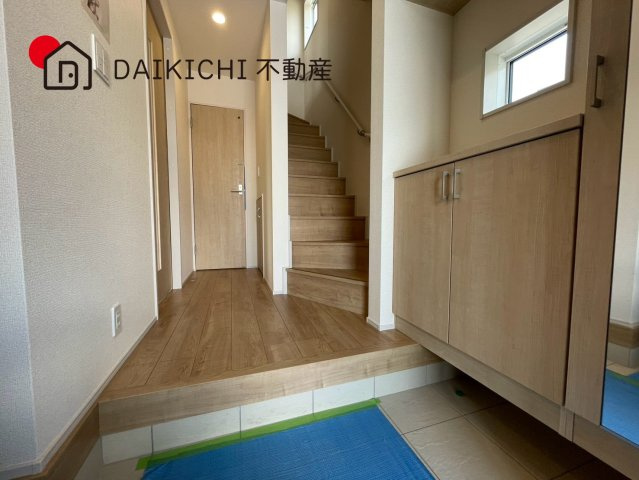 【玄関】 | 桶川市末広3丁目5期　新築戸建　全1棟　1号棟