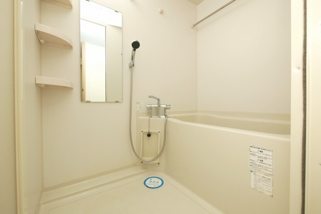 アスリート本町リバーウエストの浴室