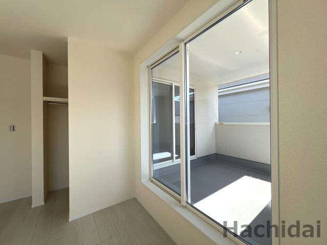 碧南市志貴町三丁目　新築戸建＜3号棟＞の洋室|南側右5.91帖洋室