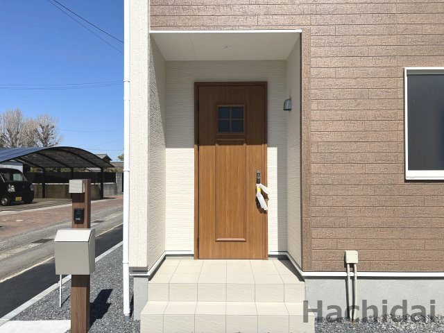 碧南市志貴町三丁目　新築戸建＜3号棟＞のエントランス