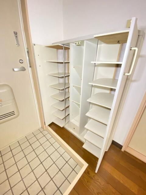 グランビア麻生の玄関|※別号室の写真です。現況優先となります。